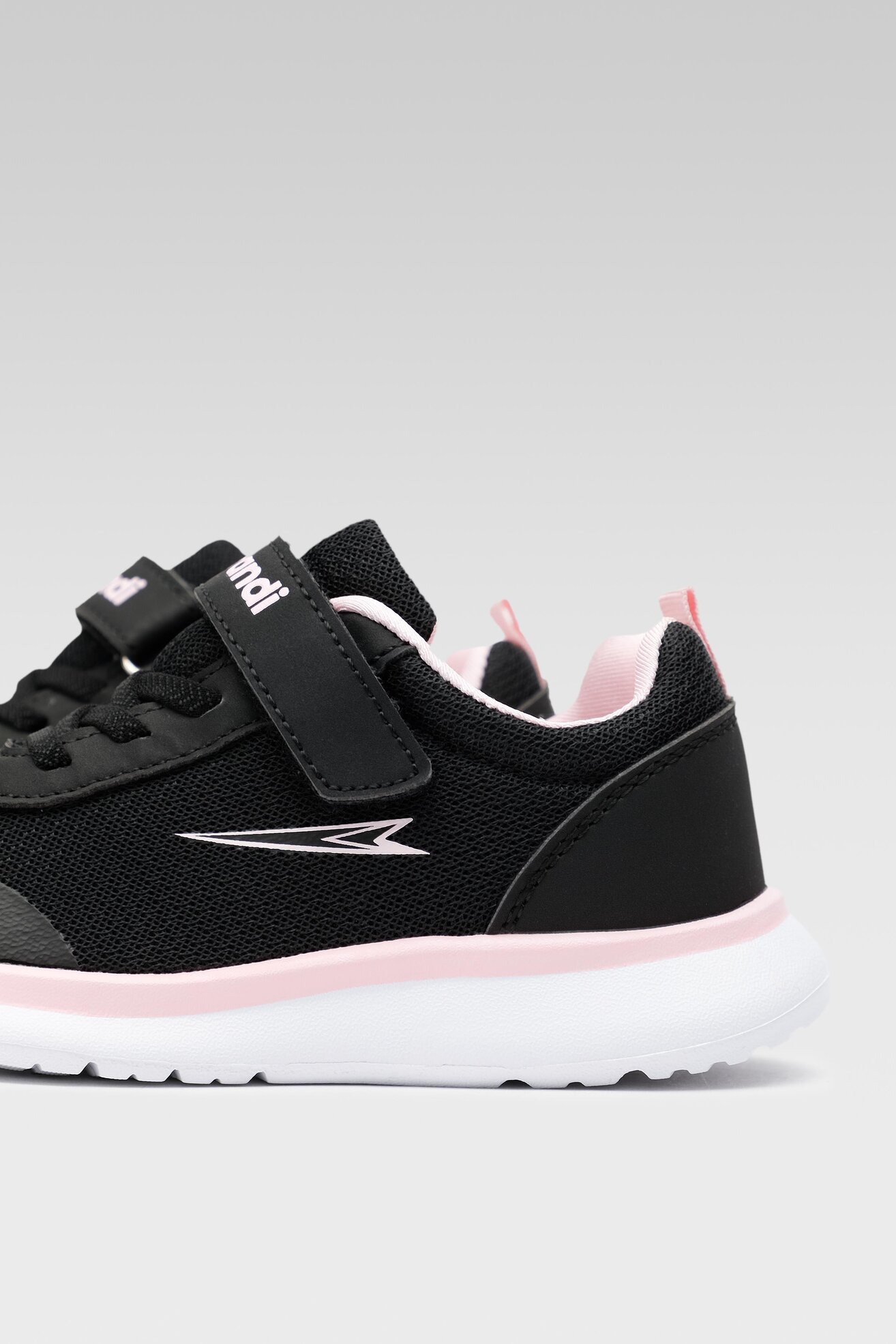 Obuwie sportowe Sprandi CP70-20049 Czarny