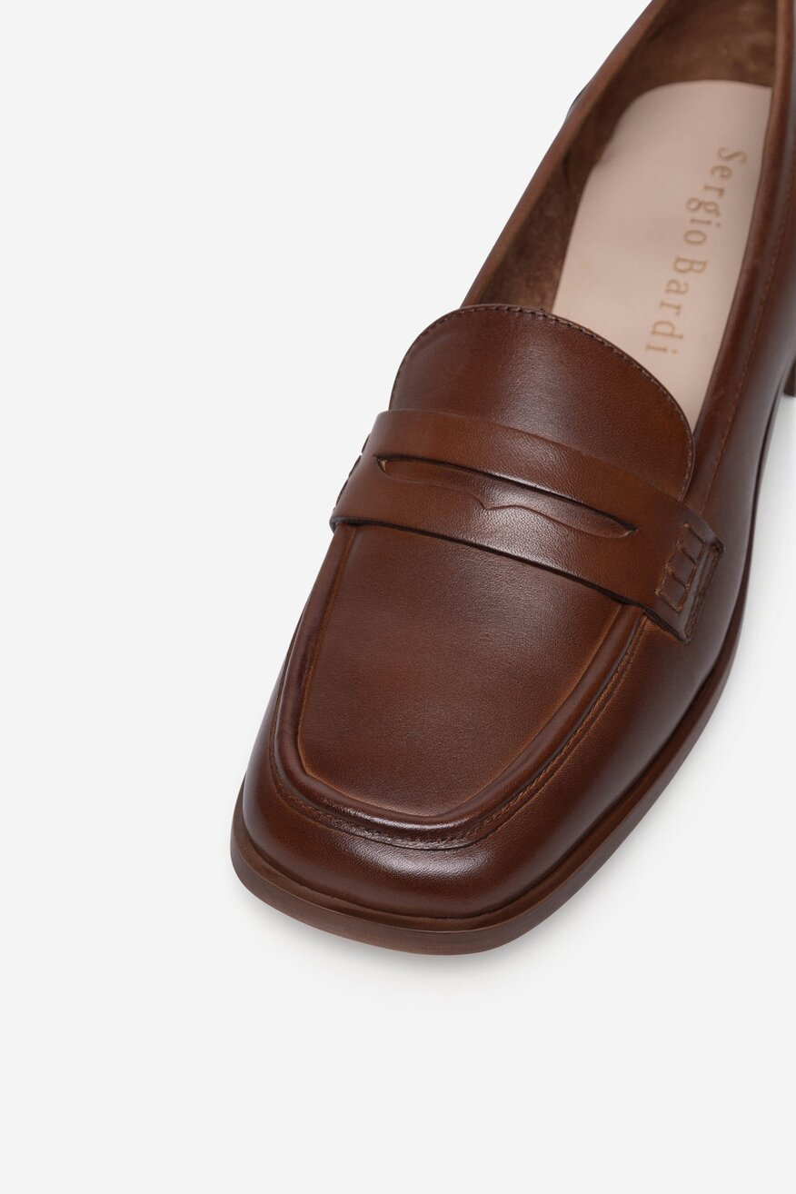 
                Mokaszin Sergio Bardi BARNA - 5905588430216