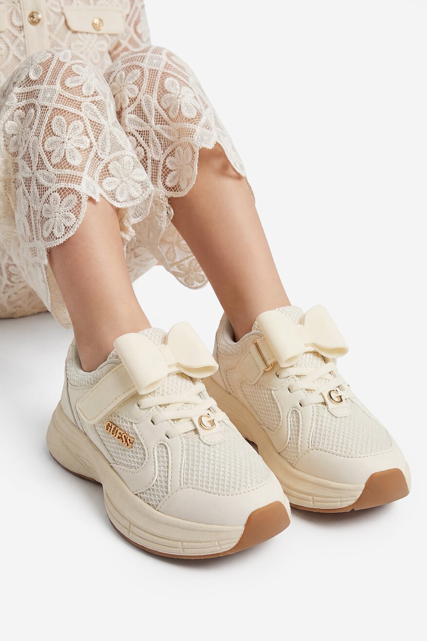 
                Patike GUESS СВЕТЛИ БЕЖ - 5906751754313