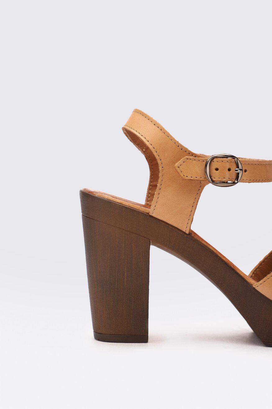 
                Lasocki - Skórzane sandały na obcasie - 5903698294162