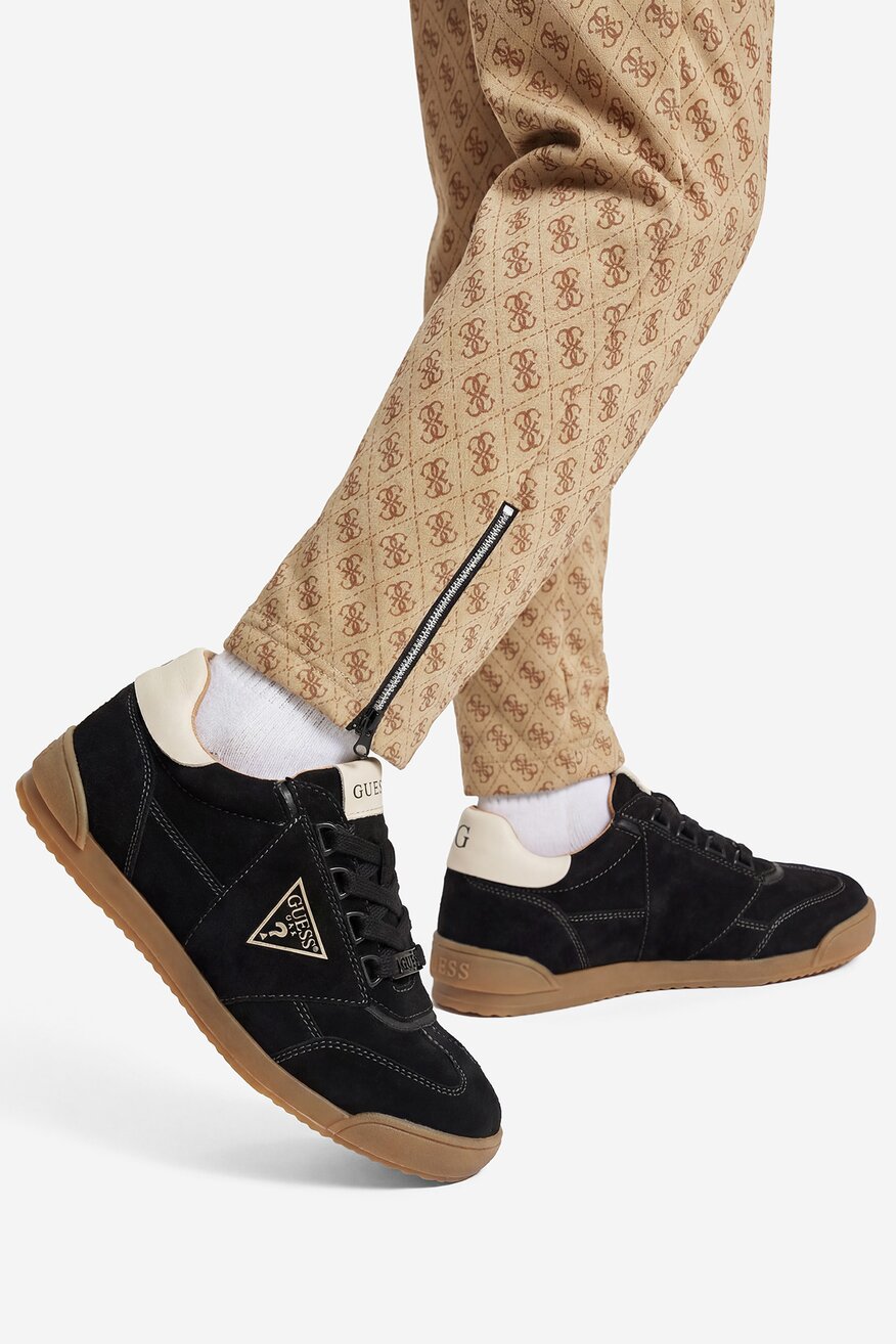 
                Patike GUESS CRNA - 5906751791783