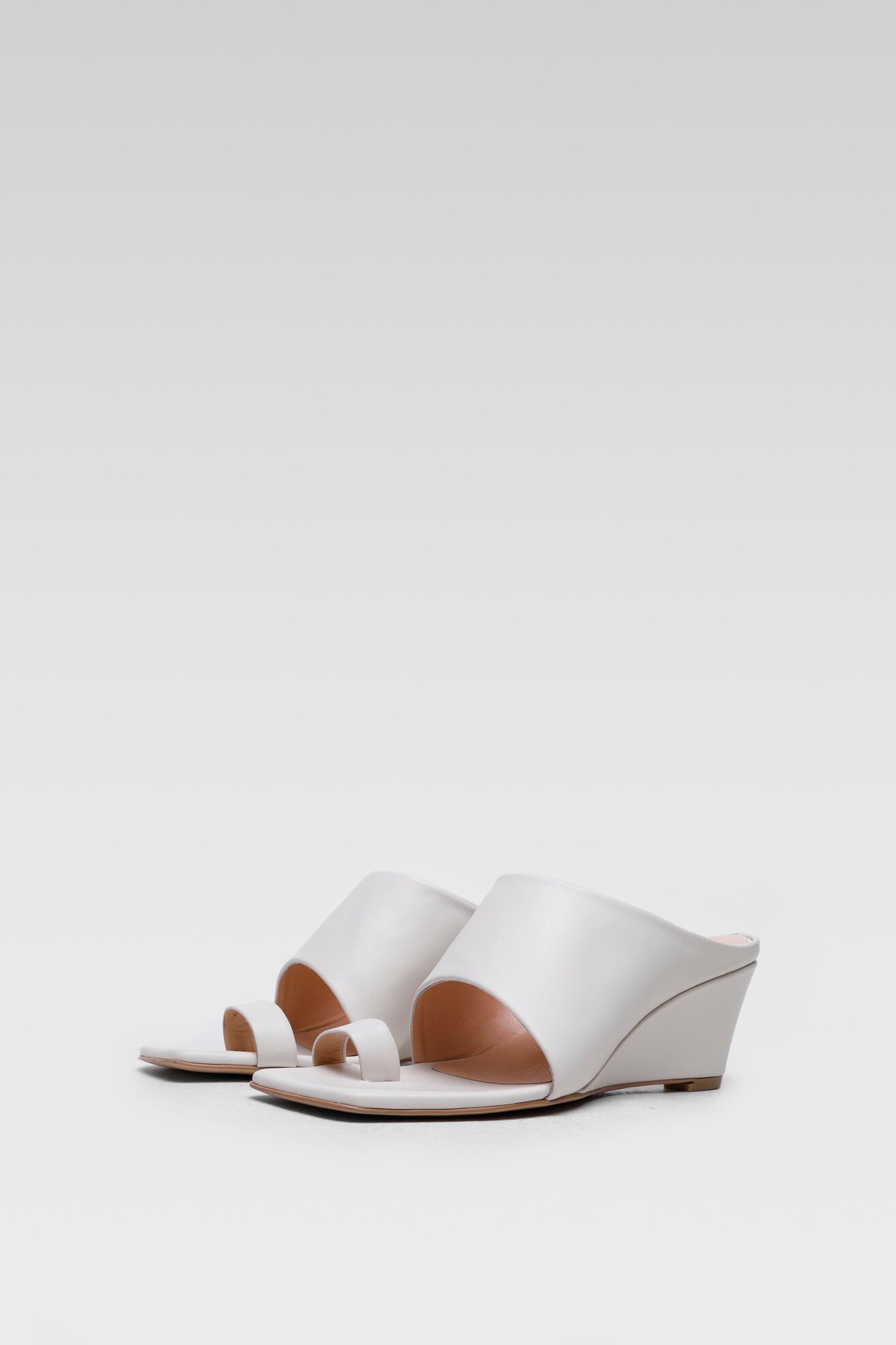 Klapki Badura 22918 Biały