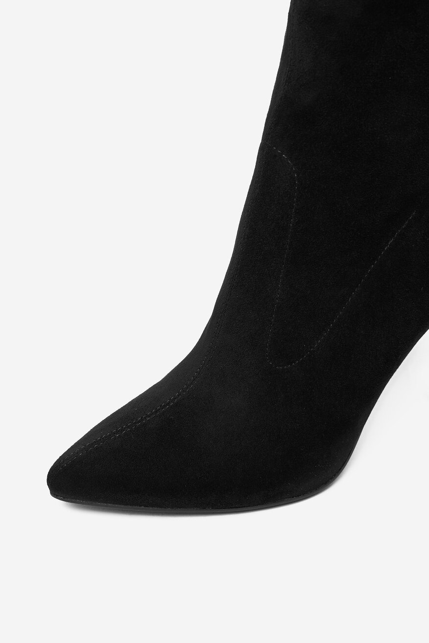 
                Kratke čizme Jenny CRNA - 5906751446287