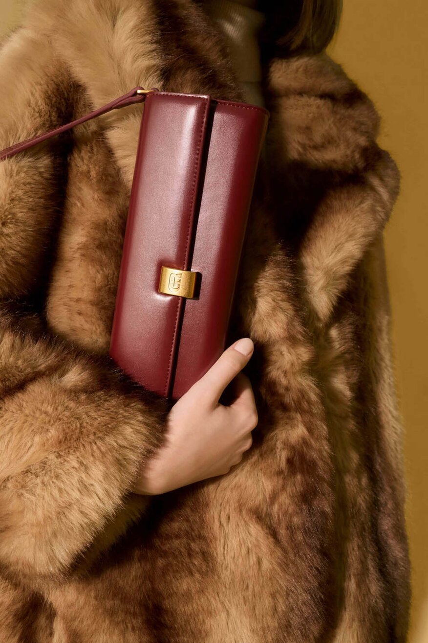 
                Сумка З Ремінцем Gino Rossi БОРДОВИЙ - 5903419782961