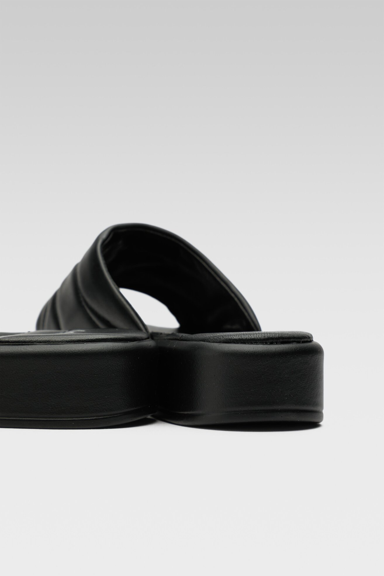 Papuče Lasocki OCE-3032-03 CRNA