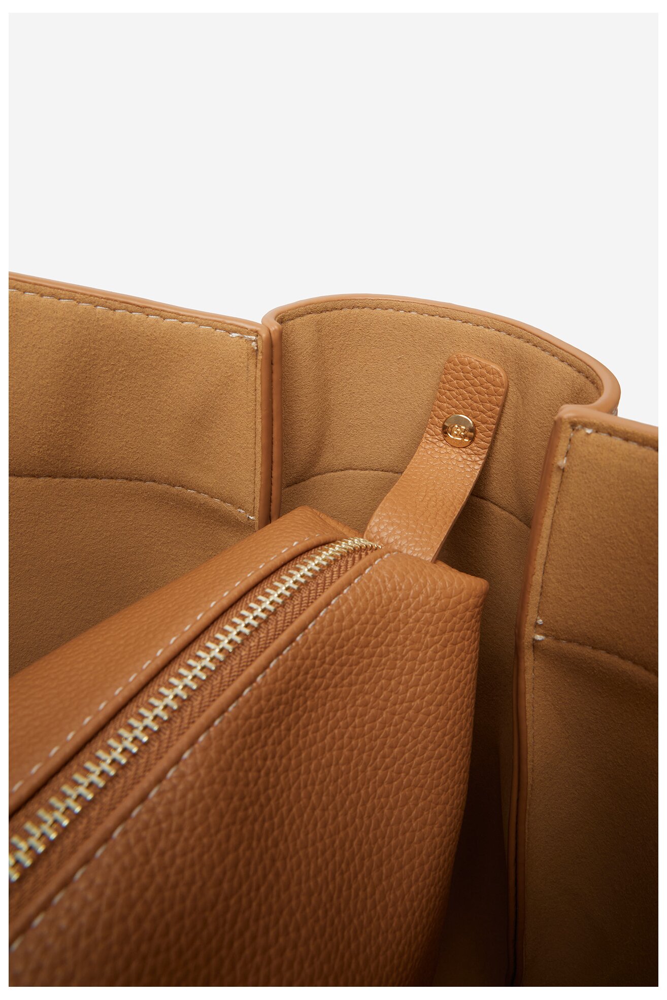 Дамска чанта Gino Rossi C-LDA8548 КАМЕЛ