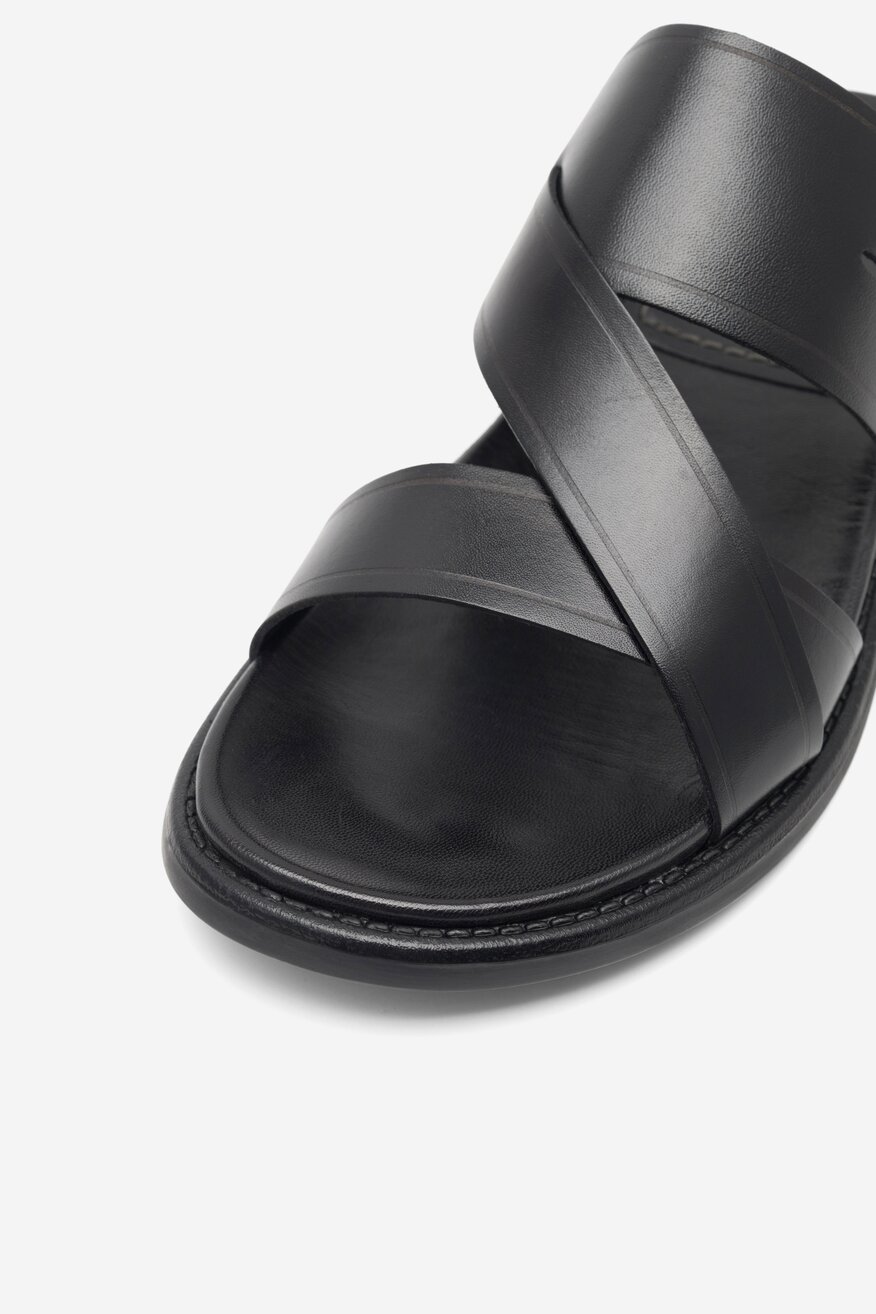 
                Gino Rossi - Skórzane klapki czarne - 5904862863948