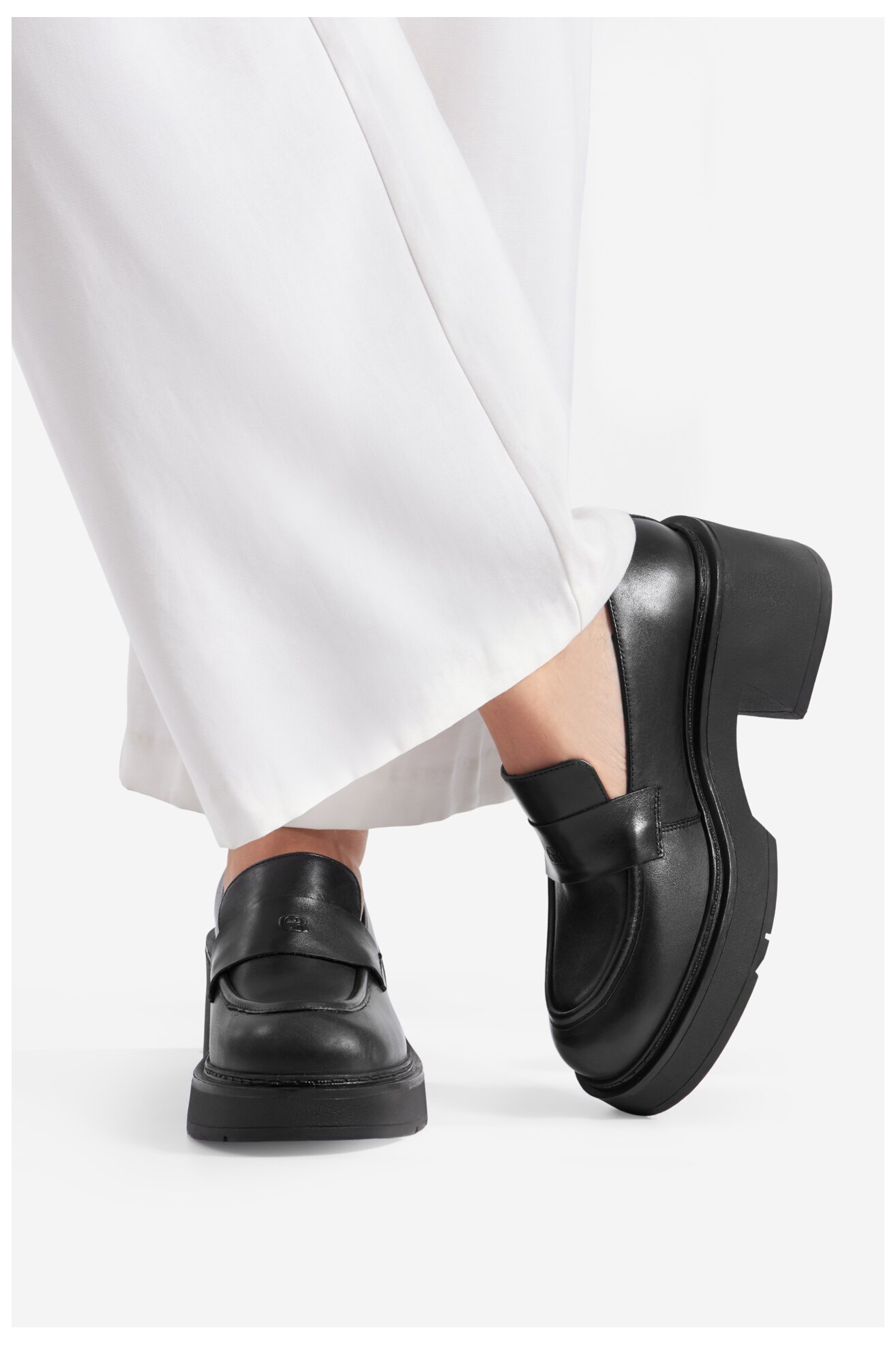 Mokasine Gino Rossi DOROTA-01W1-001 CRNA