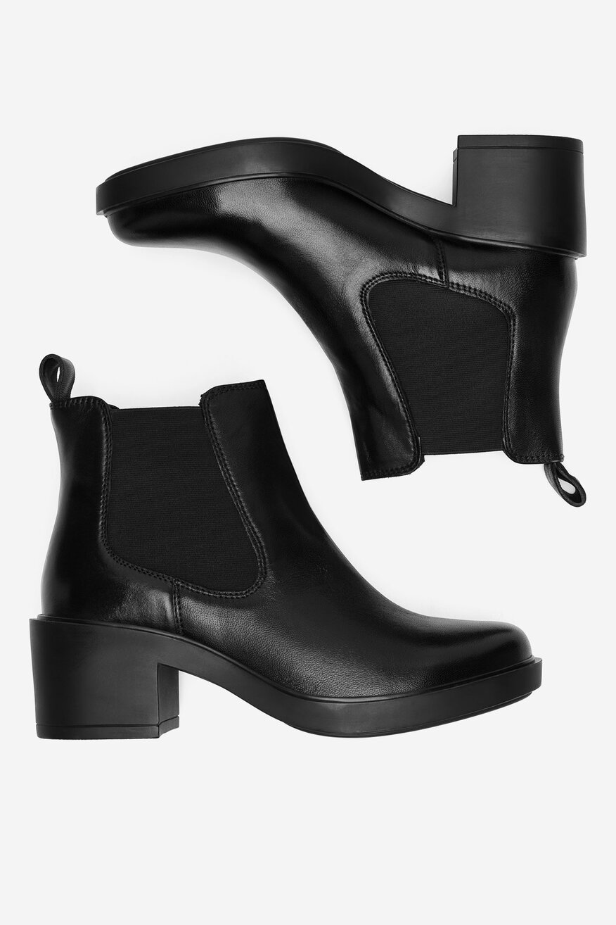 
                Kratke čizme Lasocki CRNA - 5905588993797