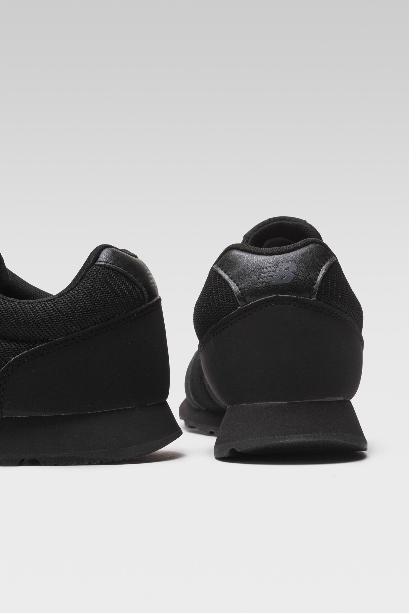 Obuwie sportowe New Balance GM400MA1 Czarny