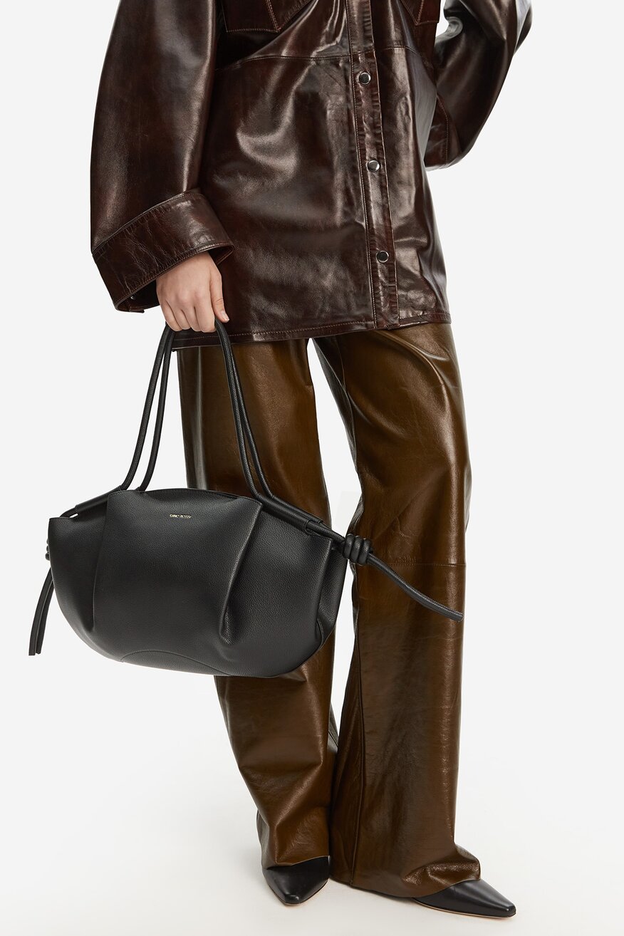 
                Kézitáska Gino Rossi FEKETE - 5906751044650