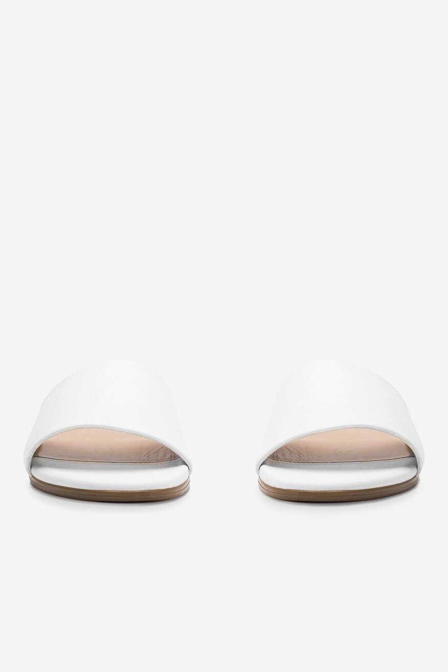 
                Lasocki - Skórzane klapki białe - 5904862818641