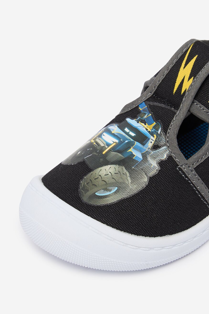 
                Чехли BATWHEELS ЧЕРЕН - 5906751621844