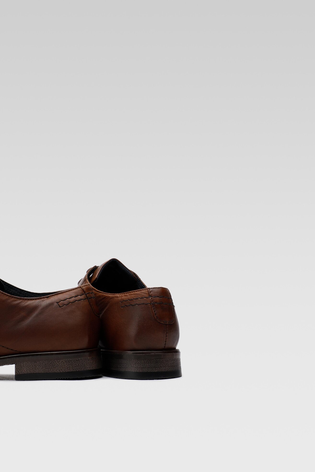 Półbuty Bugatti 313-85808-4000-6000 Brązowy ciemny