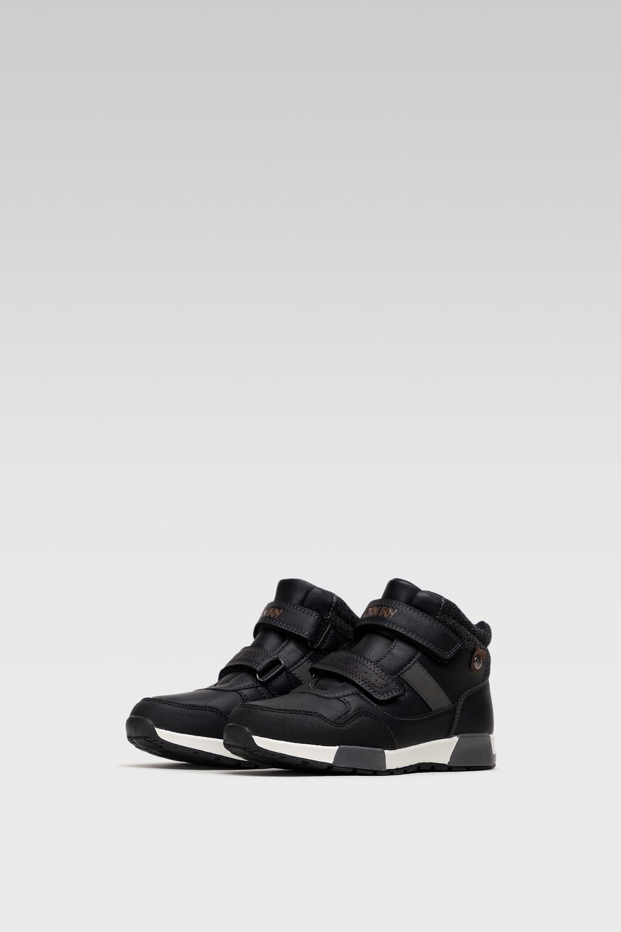 
                Action Boy - Trzewiki czarne na rzep - 5903698922720