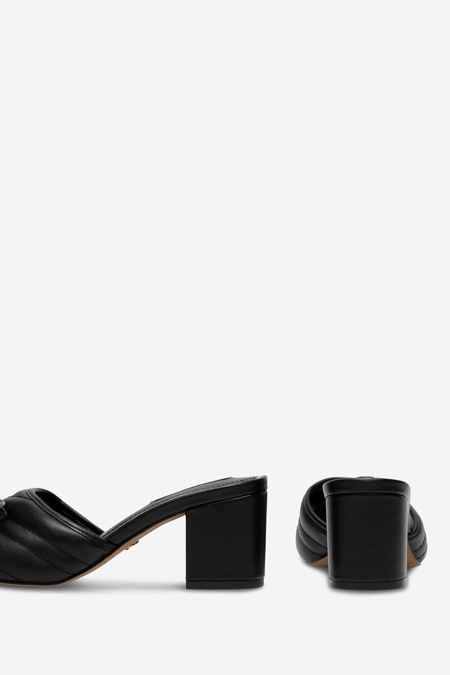 
                NINE WEST - Klapki na obcasie - 5905588564188