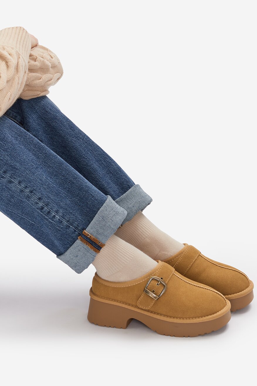 
                Papuci de casă Jenny CREM - 5906751428092