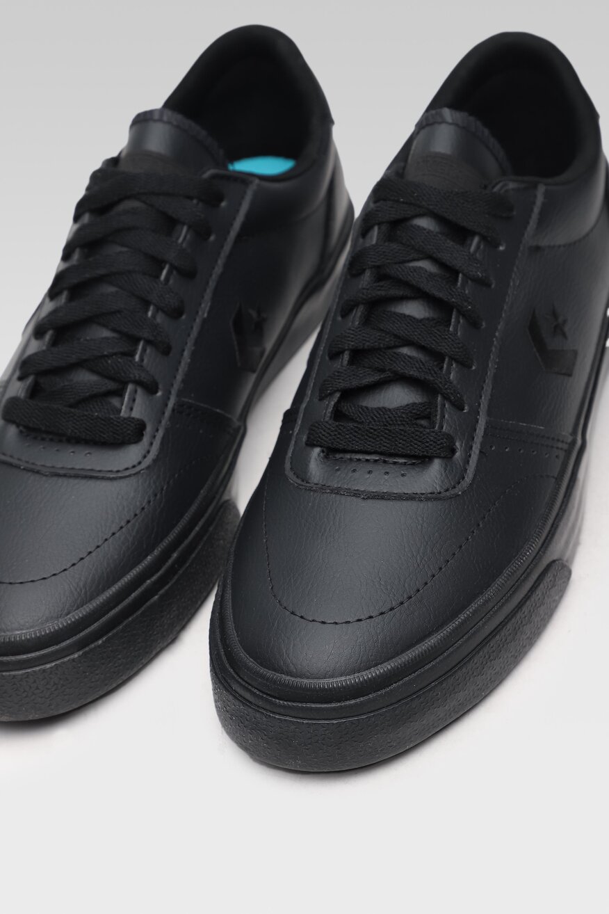 
                Converse - Trampki czarne sznurowane - 5903698702186