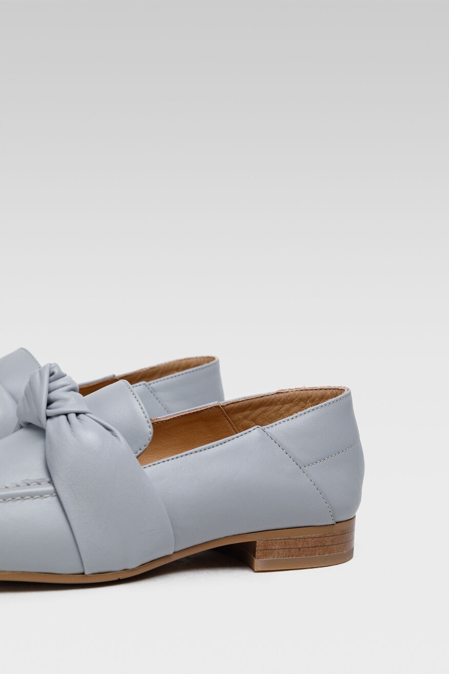 
                Gino Rossi - Mokasyny skórzane z aplikacją - 5904248289997