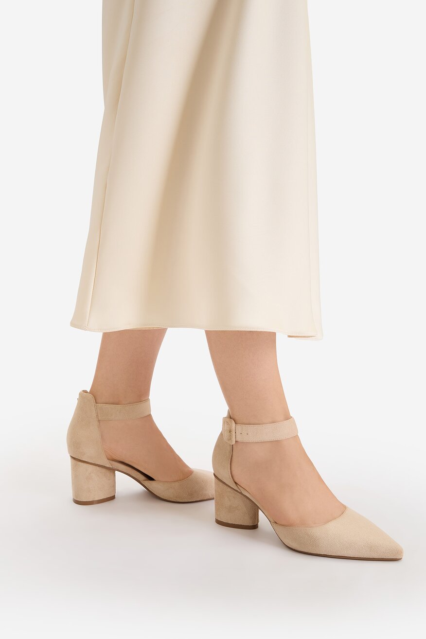 
                Körömcipő DeeZee BÉZS - 5906751933862