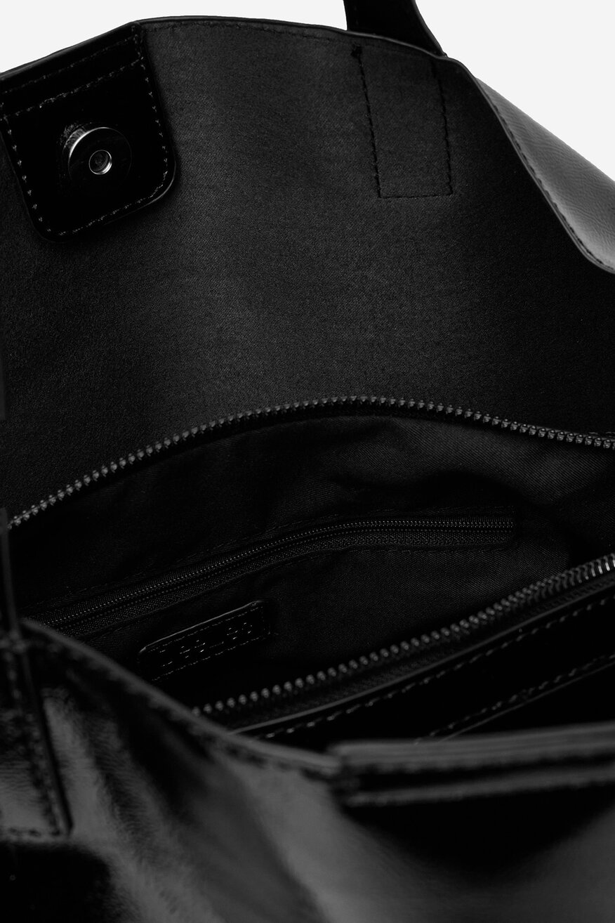 
                Kézitáska DeeZee FEKETE - 5904410897760