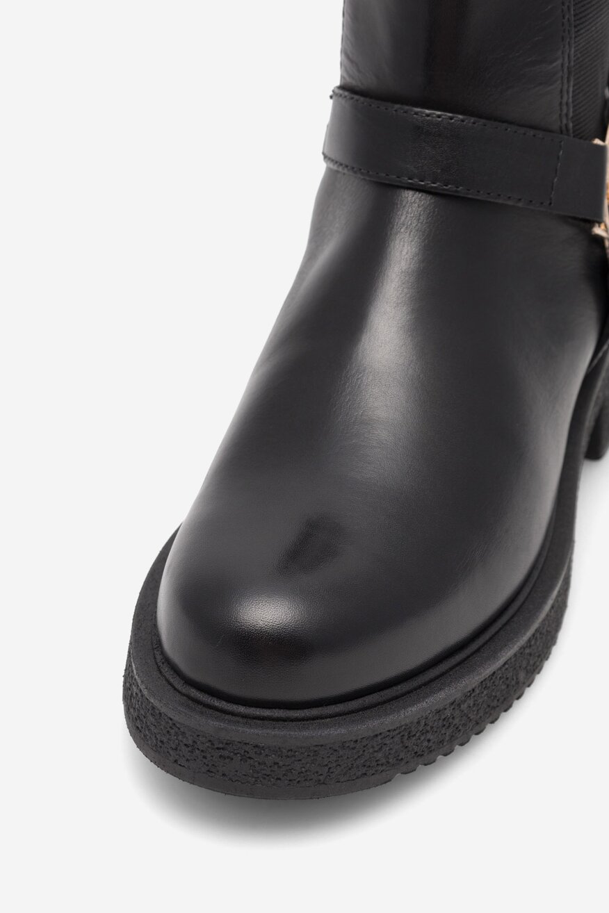 
                Ghete EVA MINGE NEGRU - 5905588225638