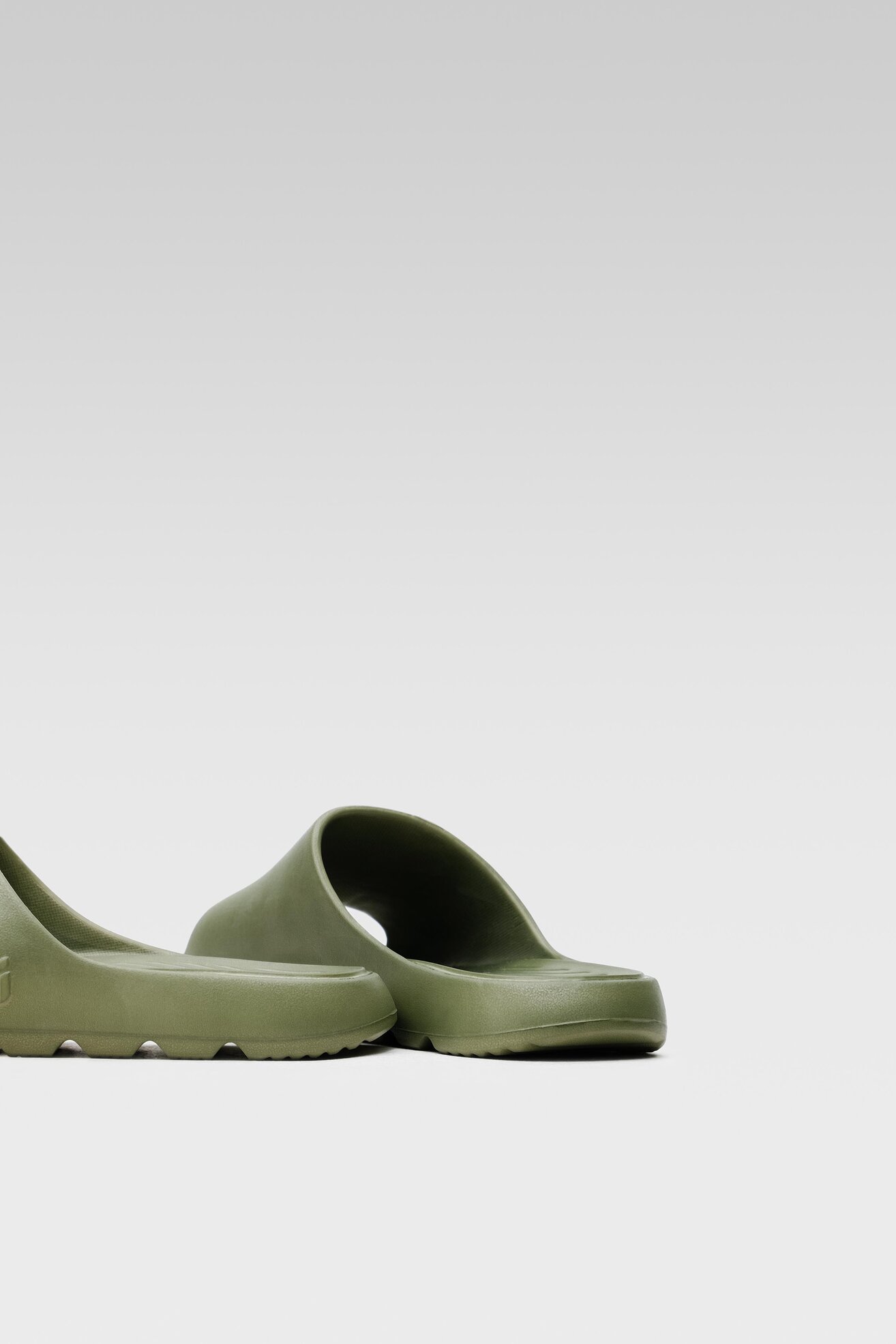 Klapki basenowe Coqui 7041-100-2600 Khaki