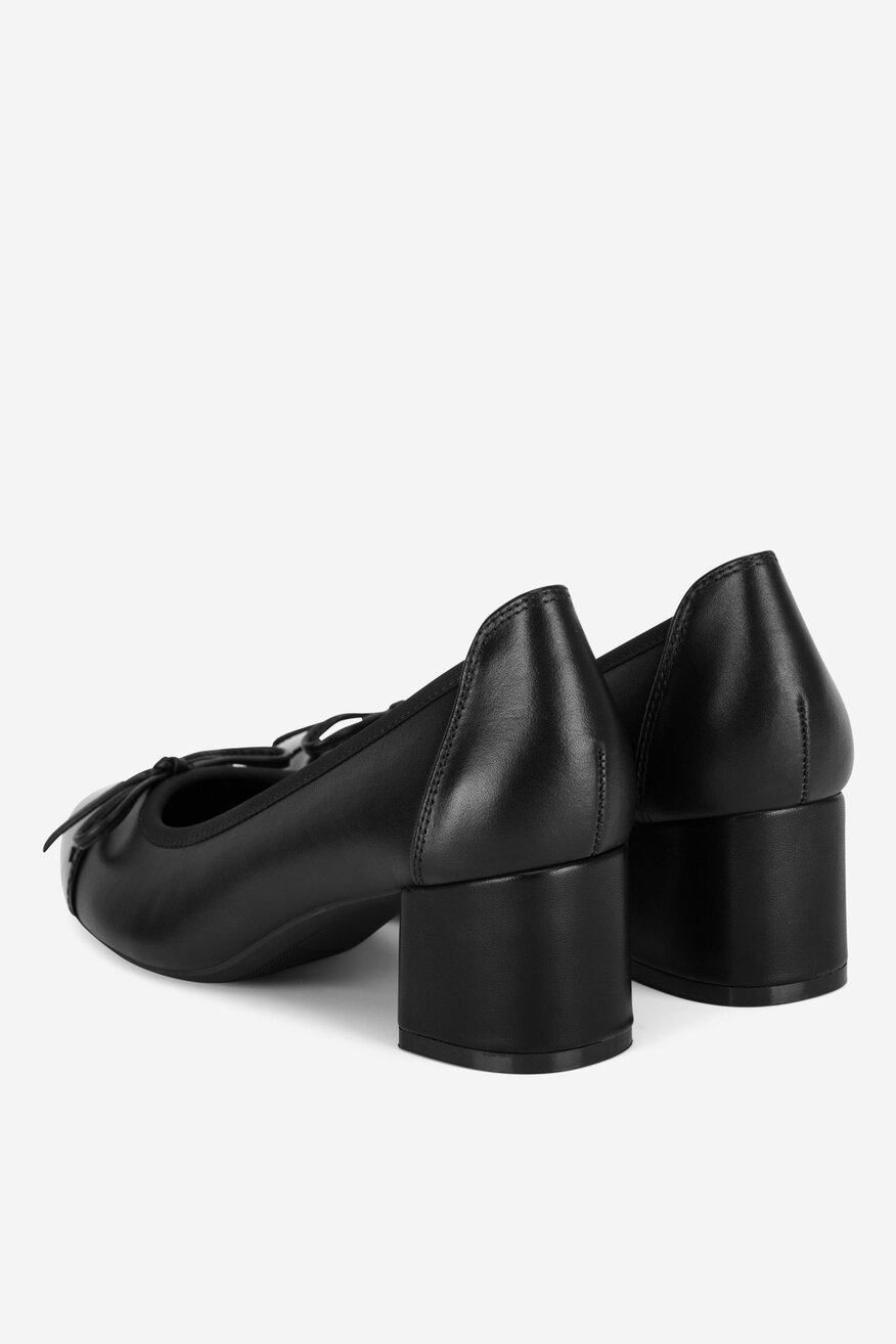 
                Cipele na štiklu Lasocki CRNA - 5903698114446