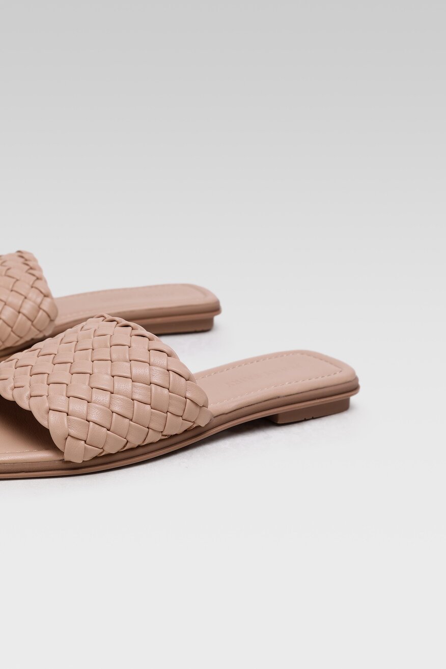 
                Jenny Fairy - Klapki beżowe - 5904248722586