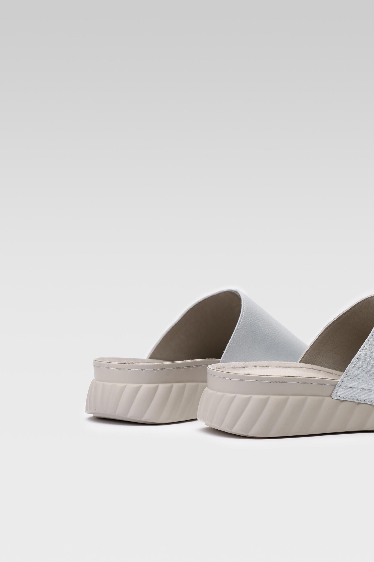 Шльопанець Go Soft EST-2299-02 СРІБНИЙ