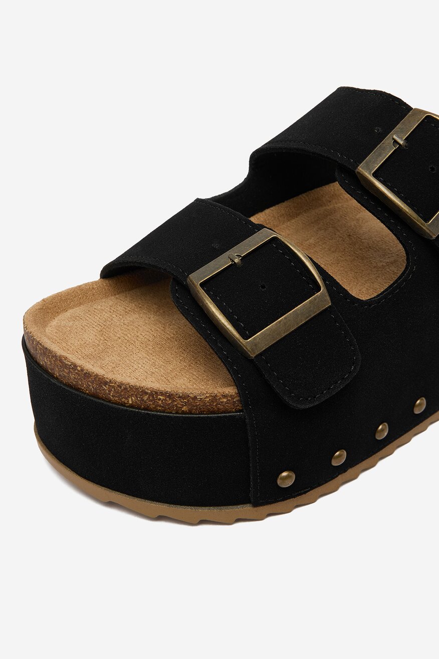 
                DeeZee - Klapki - 5906751759189