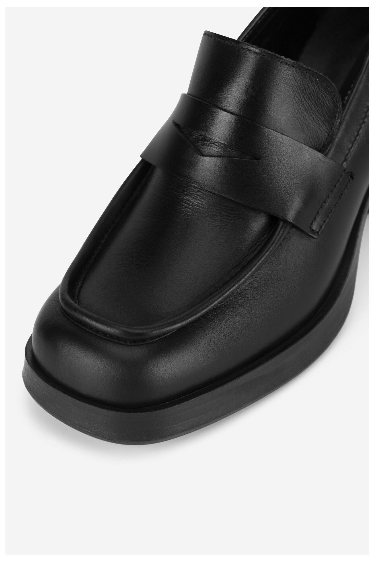 Półbuty Gino Rossi PLATEAU-27743PE Czarny