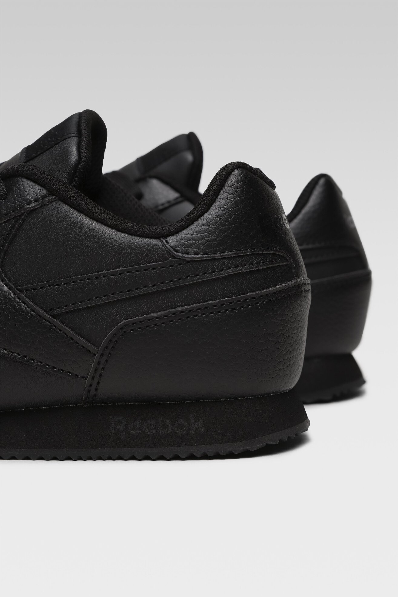 Спортни обувки Reebok ROYAL CL JOG 3.0 FV1295 ЧЕРЕН