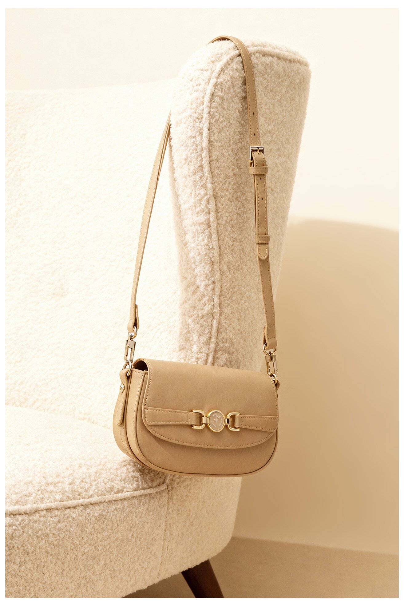 Дамска чанта EVA MINGE EO-ALLISON-KY158 БЕЖОВ