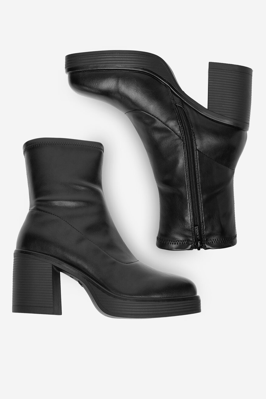 
                Kotníková obuv Jenny ČERNÁ - 5906751332825