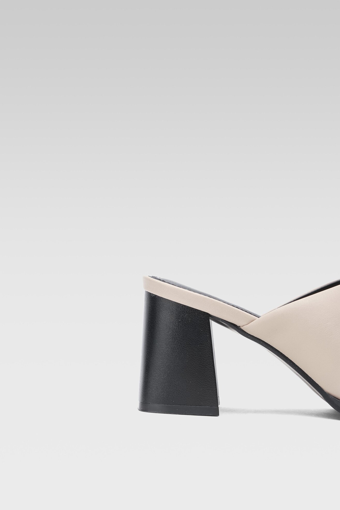 Klapki Sergio Bardi WYL3354-2Z-SB Beżowy