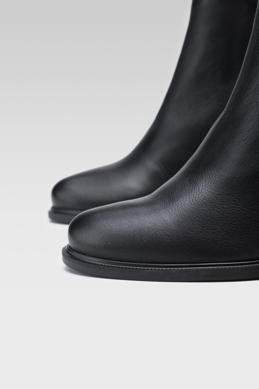 
                Lasocki - Skórzane botki na obcasie - 5904248010249