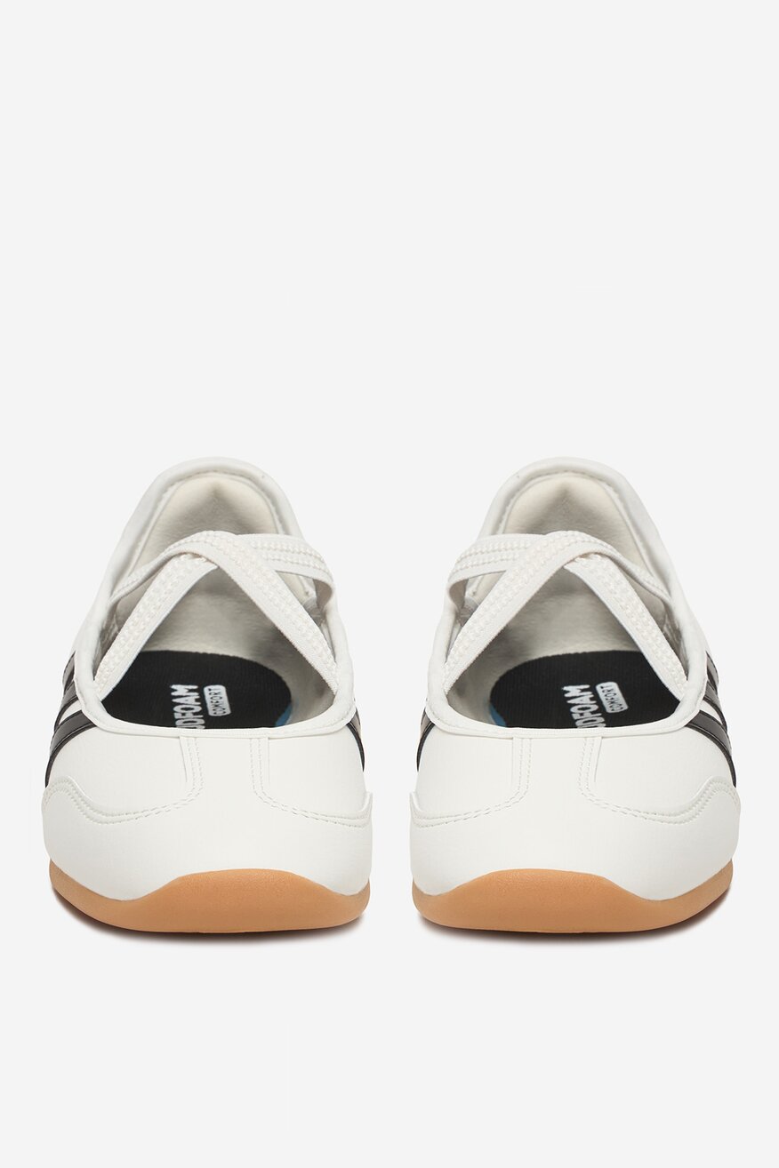 
                Baleriny adidas FEHÉR - 5906751517222