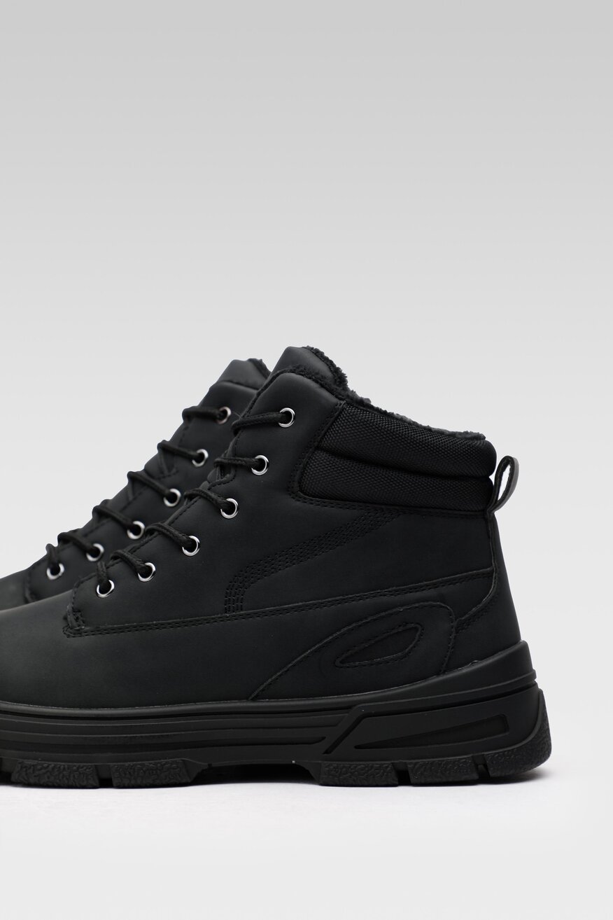 
                Черевики Action Boy ЧОРНИЙ - 5904862263830