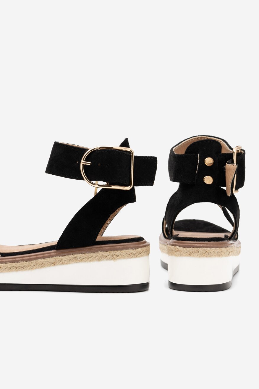 
                Сандали DeeZee ЧЕРЕН - 5904862754642