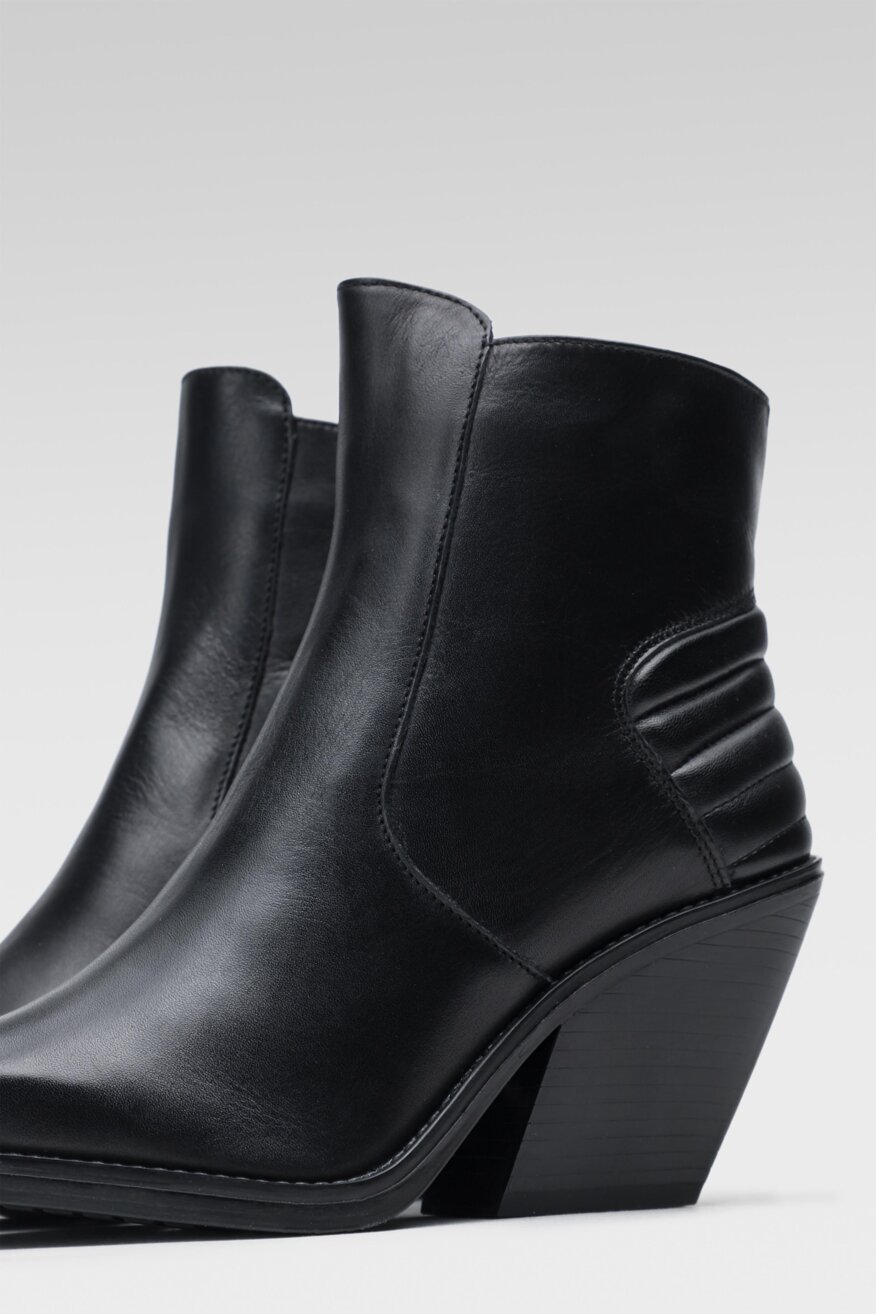 
                Ghete Badura NEGRU - 5903698995625