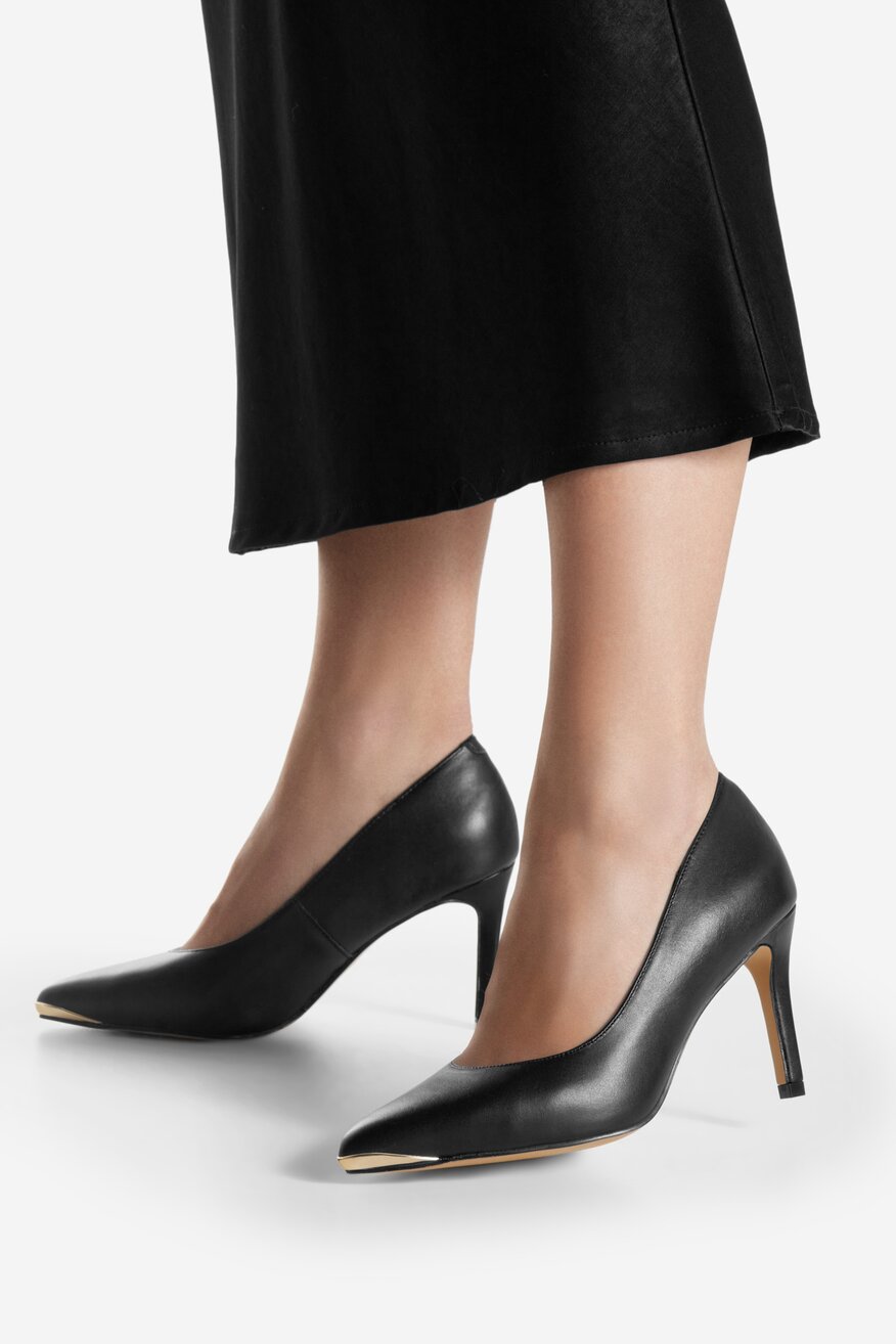 
                Lasocki - Skórzane czółenka - 5904862945811