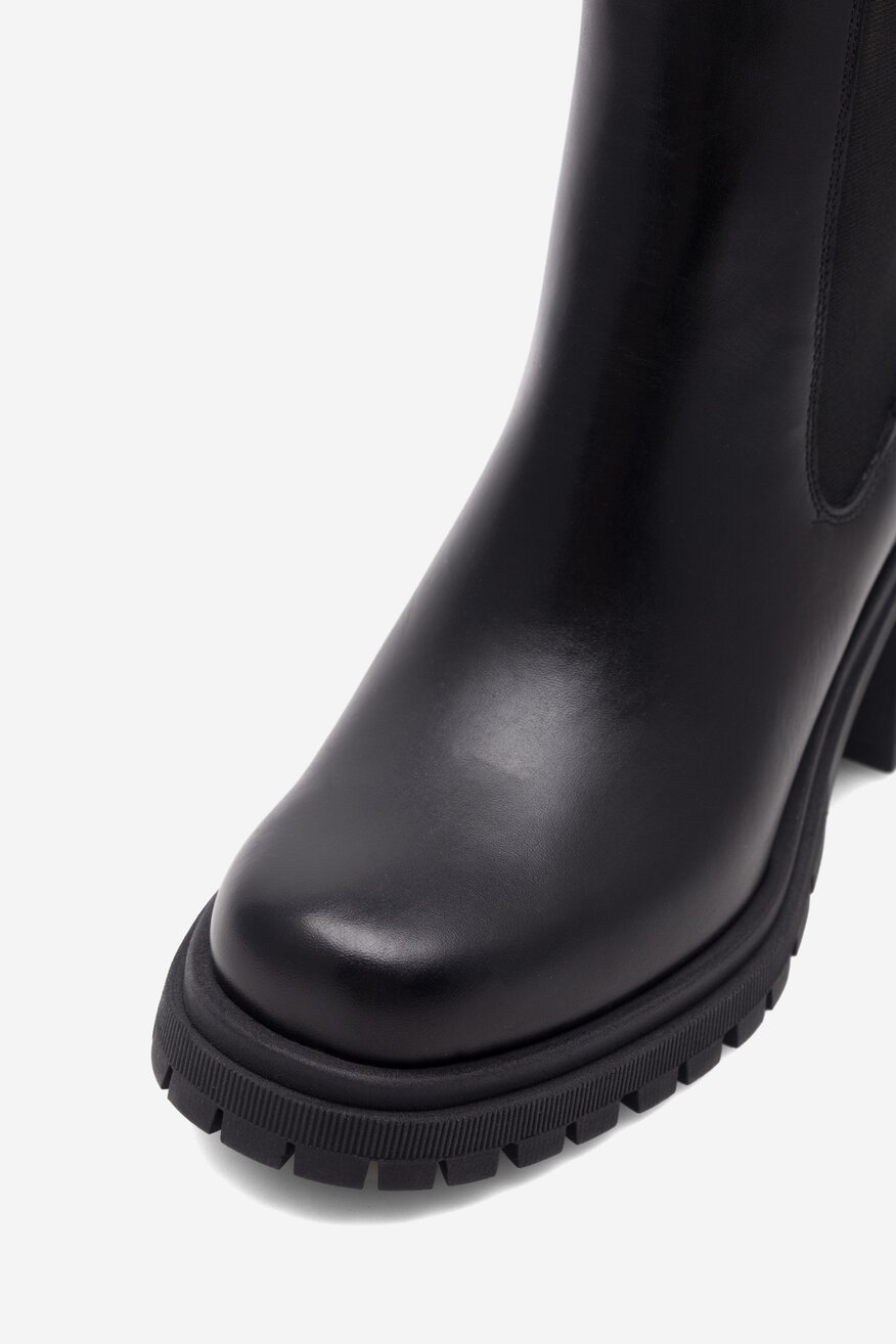 
                Badura - Botki skórzane na słupku - 5905588844563