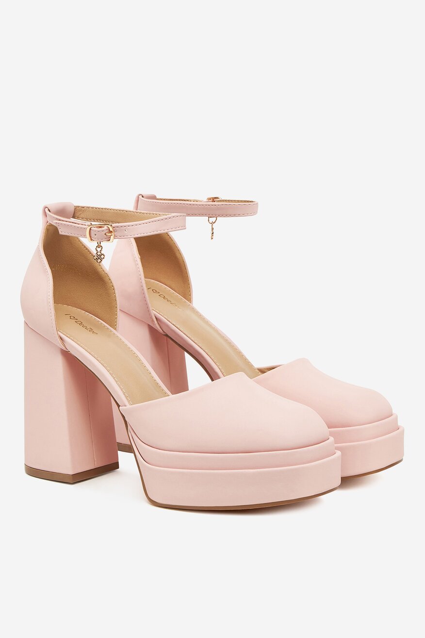 
                DeeZee - Czółenka na słupku - 5906751097472