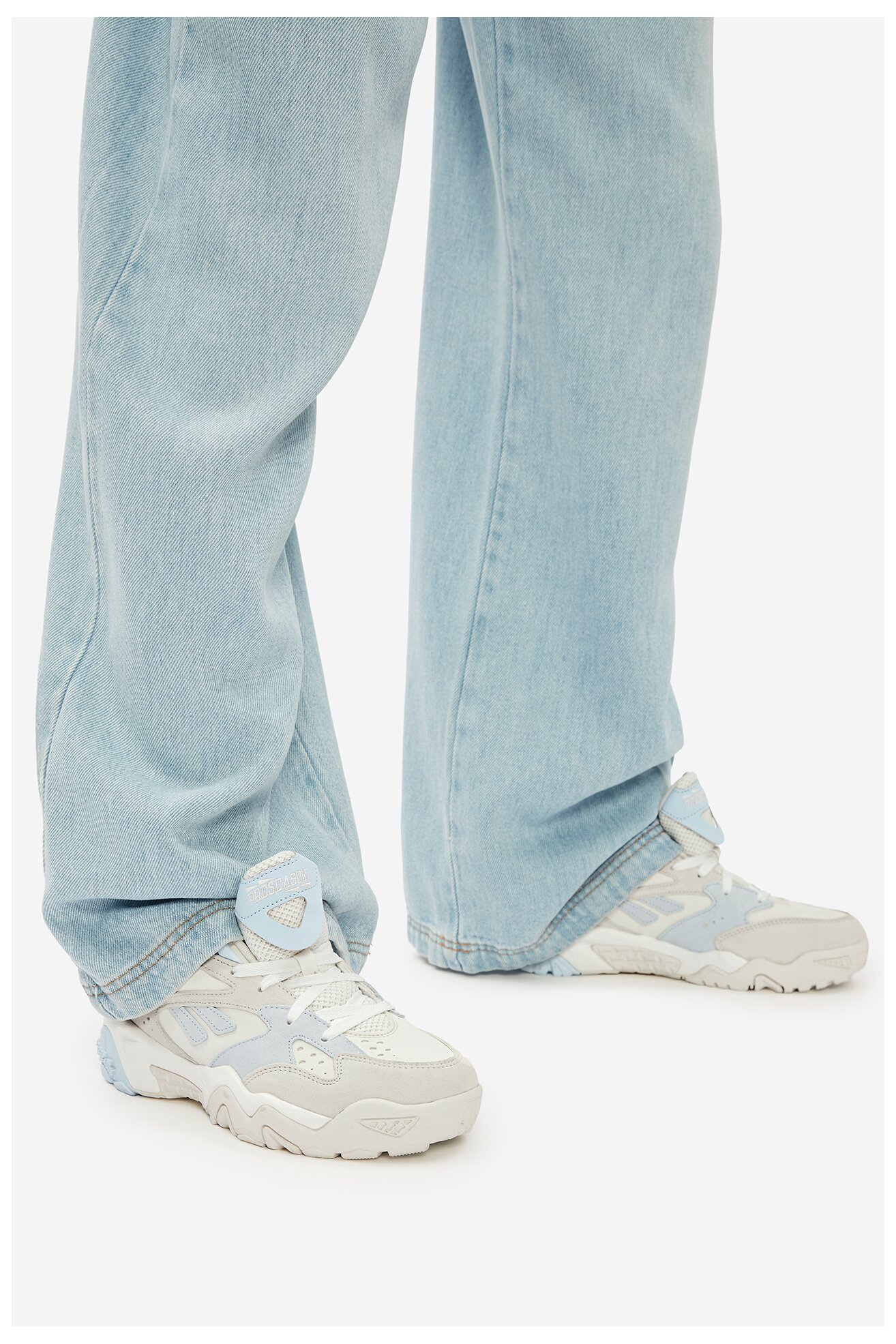 Sportovní obuv Reebok PRESEASON 94 LOW 100209509 KRÉMOVÁ