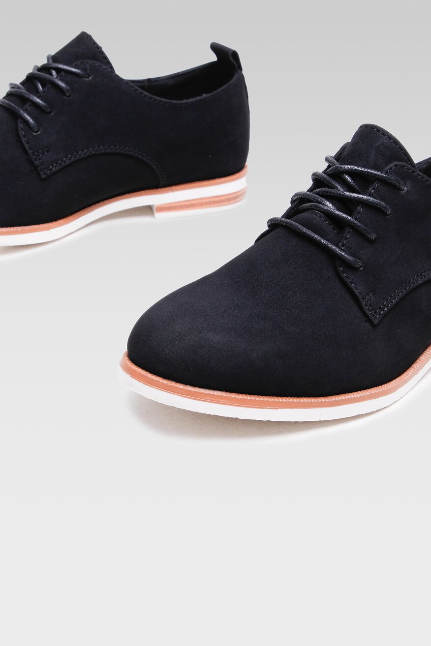 
                Clara Barson - Oxfordy czarne sznurowane - 5904248254971