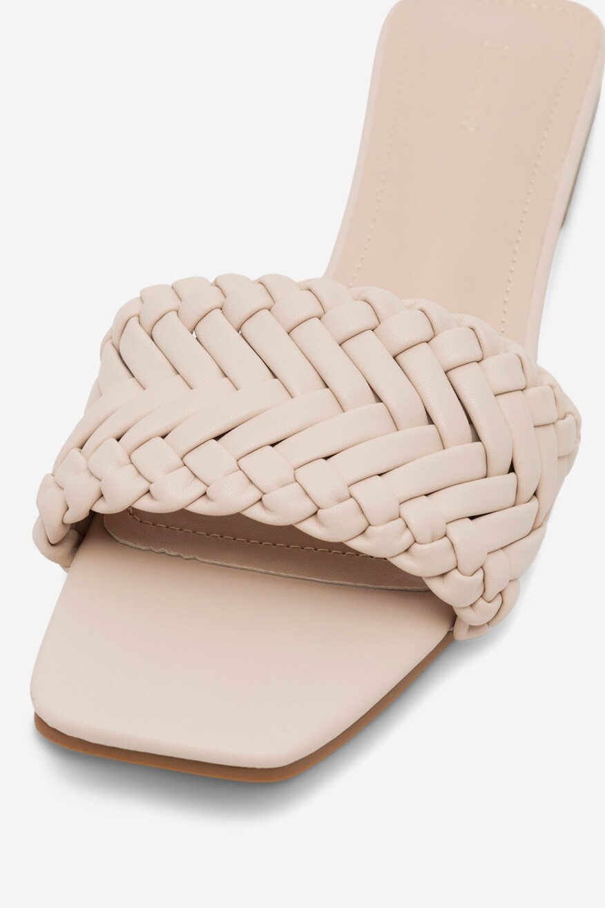 
                DeeZee - Klapki - 5905588542421