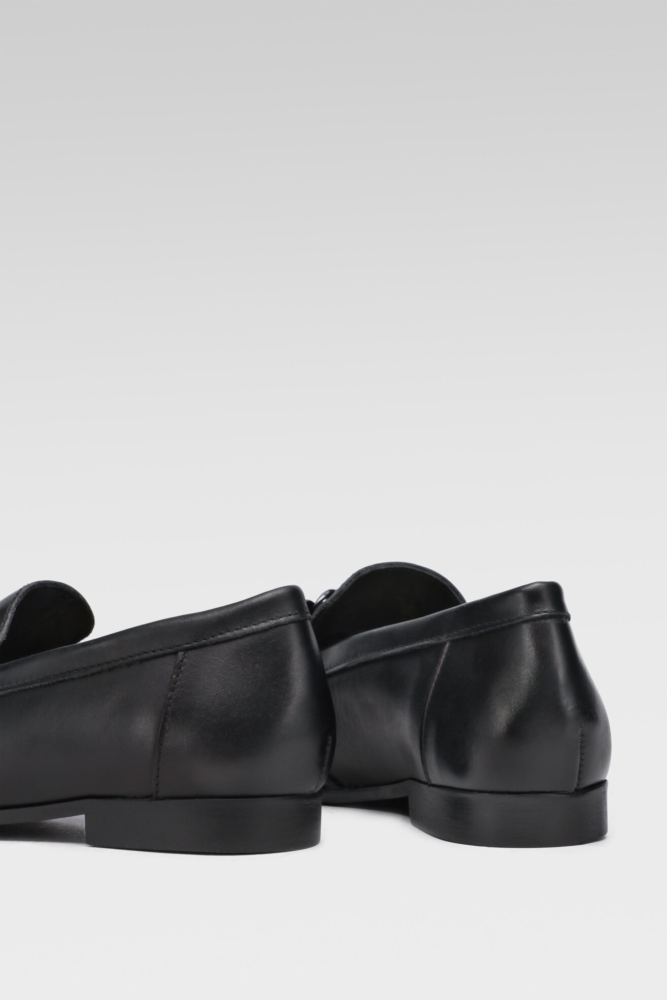 Półbuty Gino Rossi I020-26700PE Czarny