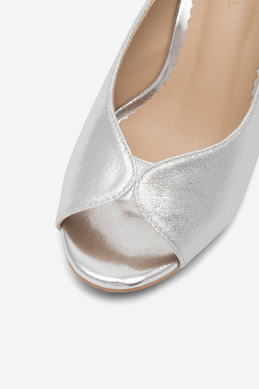 
                Clara Barson - Sandały na słupku - 5904862819211