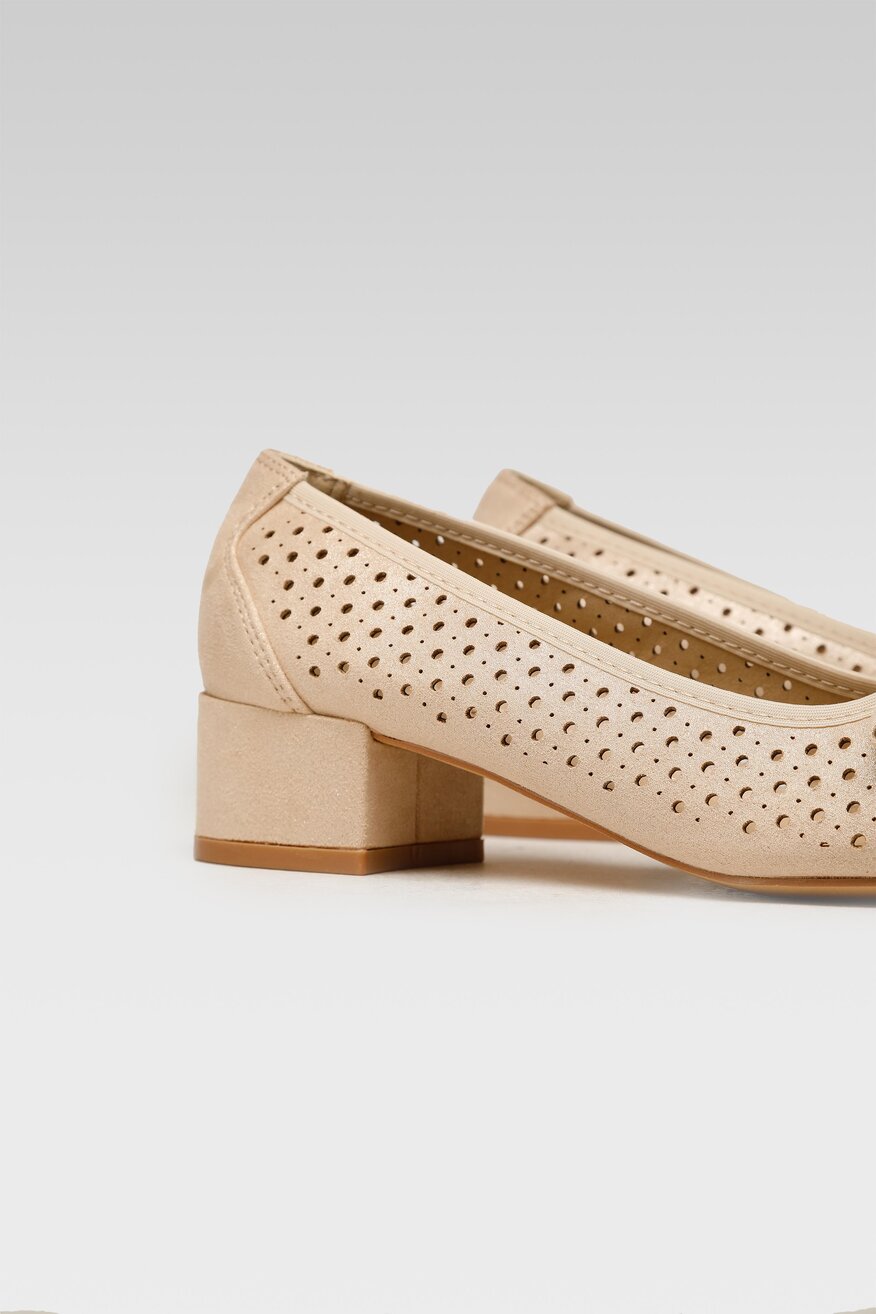 
                Clara Barson - Czółenka beżowe - 5904248279998